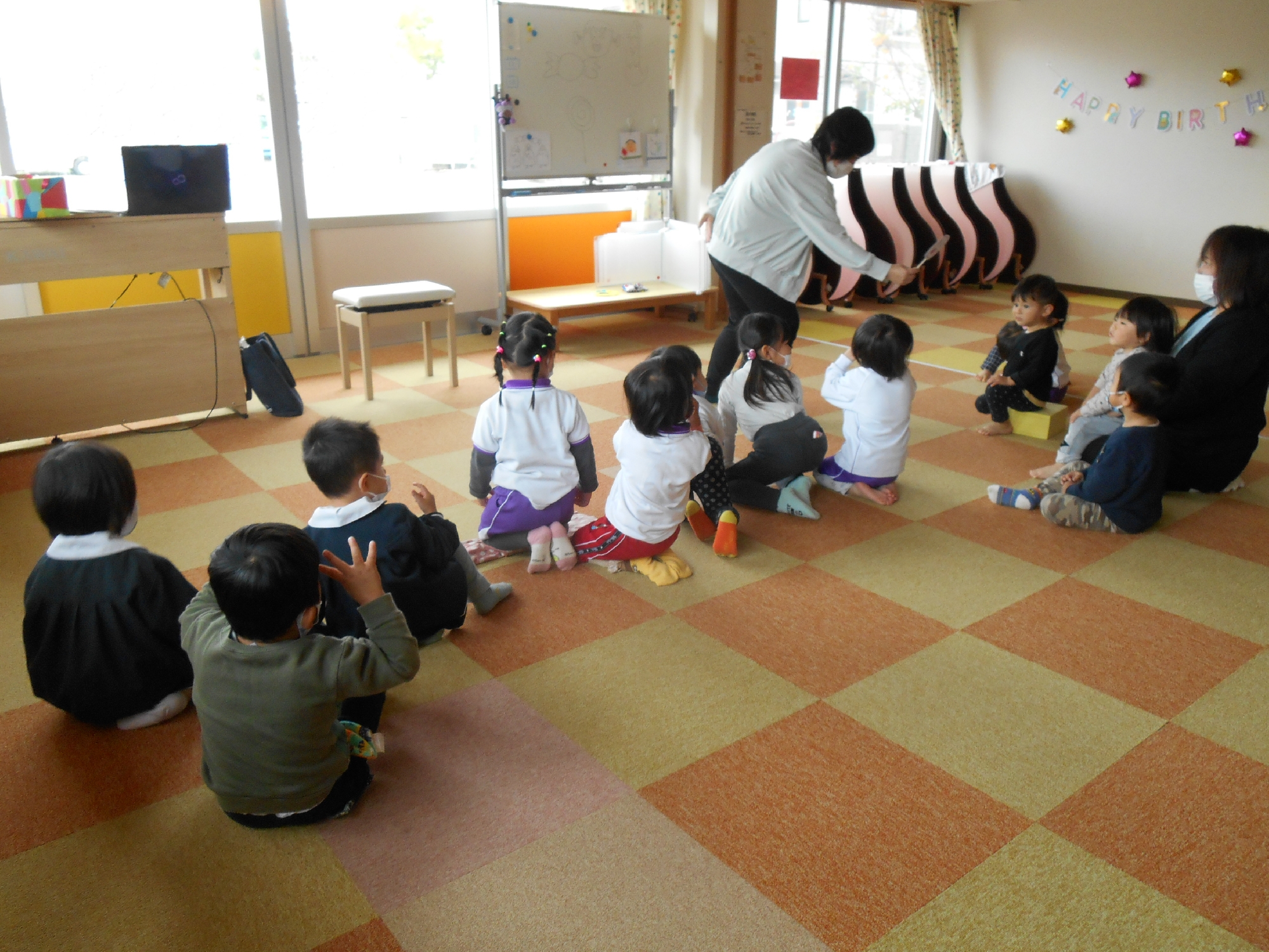 ばななぐみ・いちごぐみ・ひよこぐみ　誕生日会